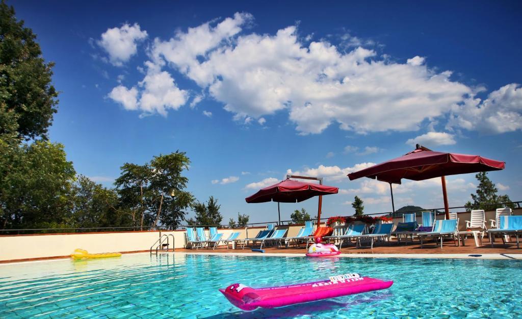 Albergo Centopini Джеммано Экстерьер фото