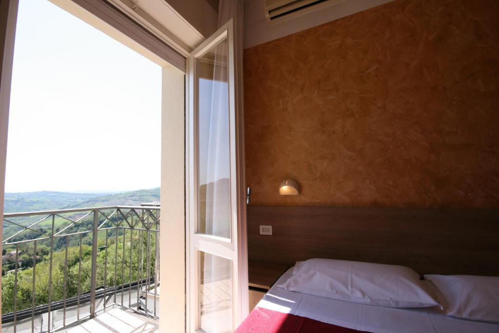 Albergo Centopini Джеммано Номер фото