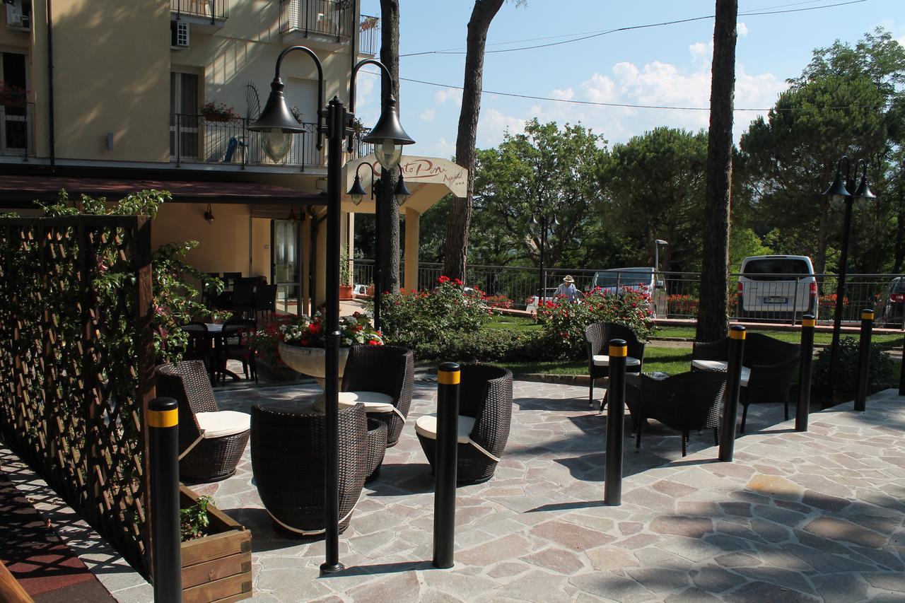 Albergo Centopini Джеммано Экстерьер фото