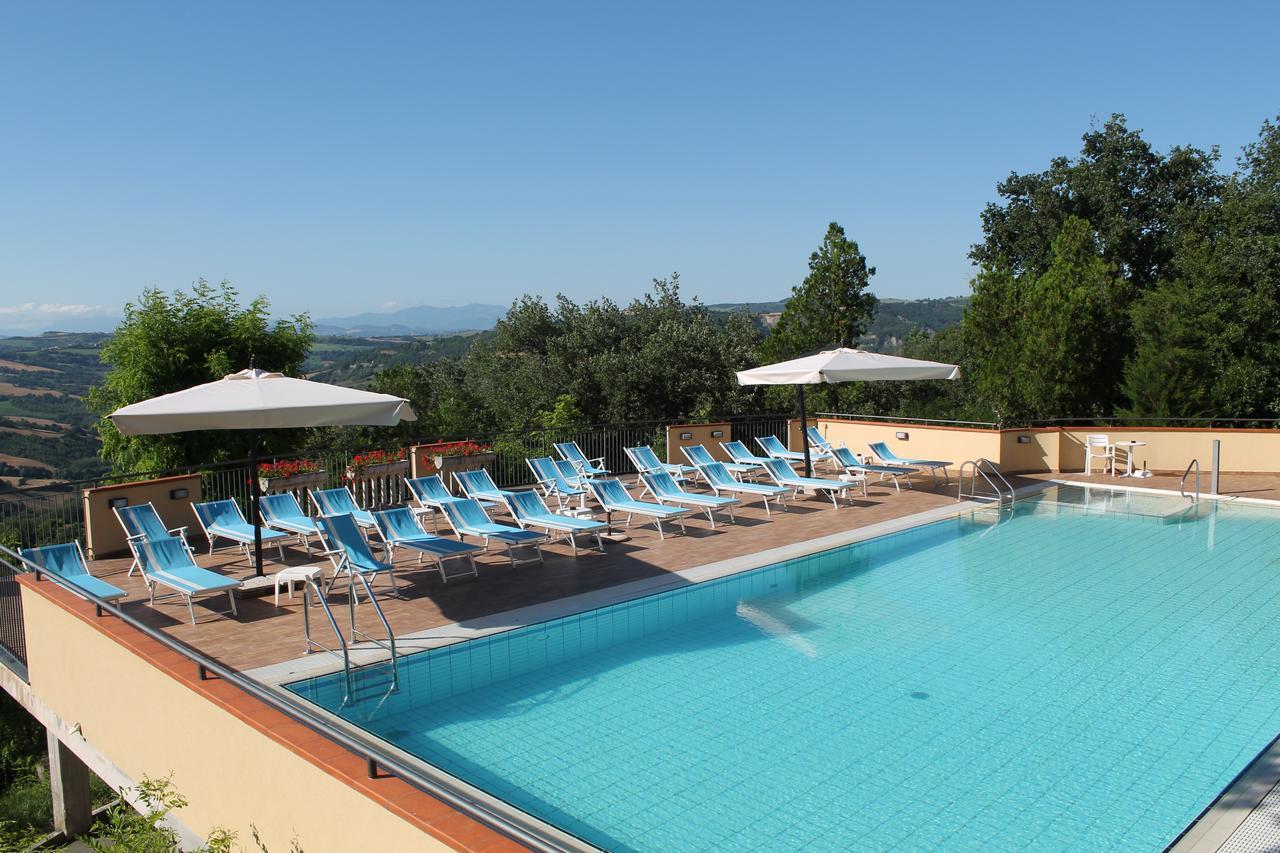 Albergo Centopini Джеммано Экстерьер фото